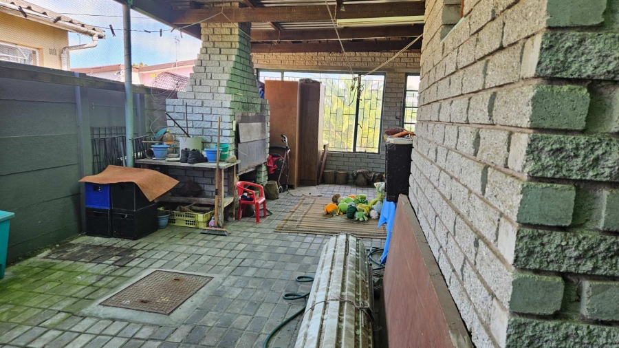 3 Bedroom Property for Sale in Rosedale Western Cape